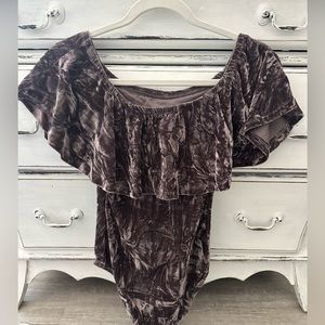 Altar’d State Small Velvet Over the Shoulder Bodysuit